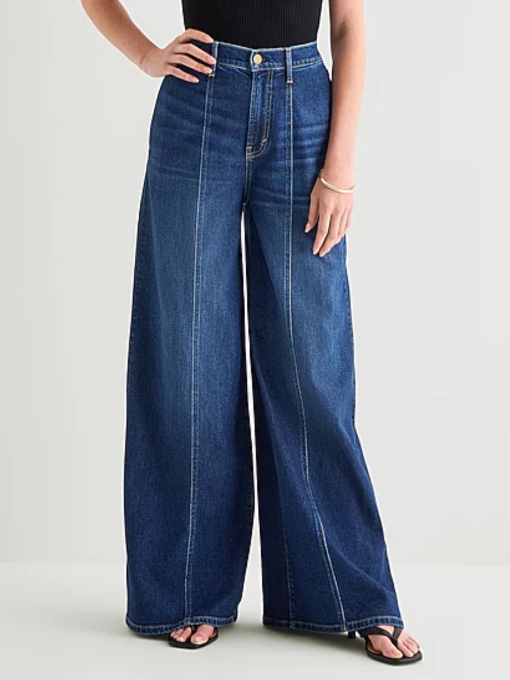Wide Leg High-Rise Jeans - Medium Blue